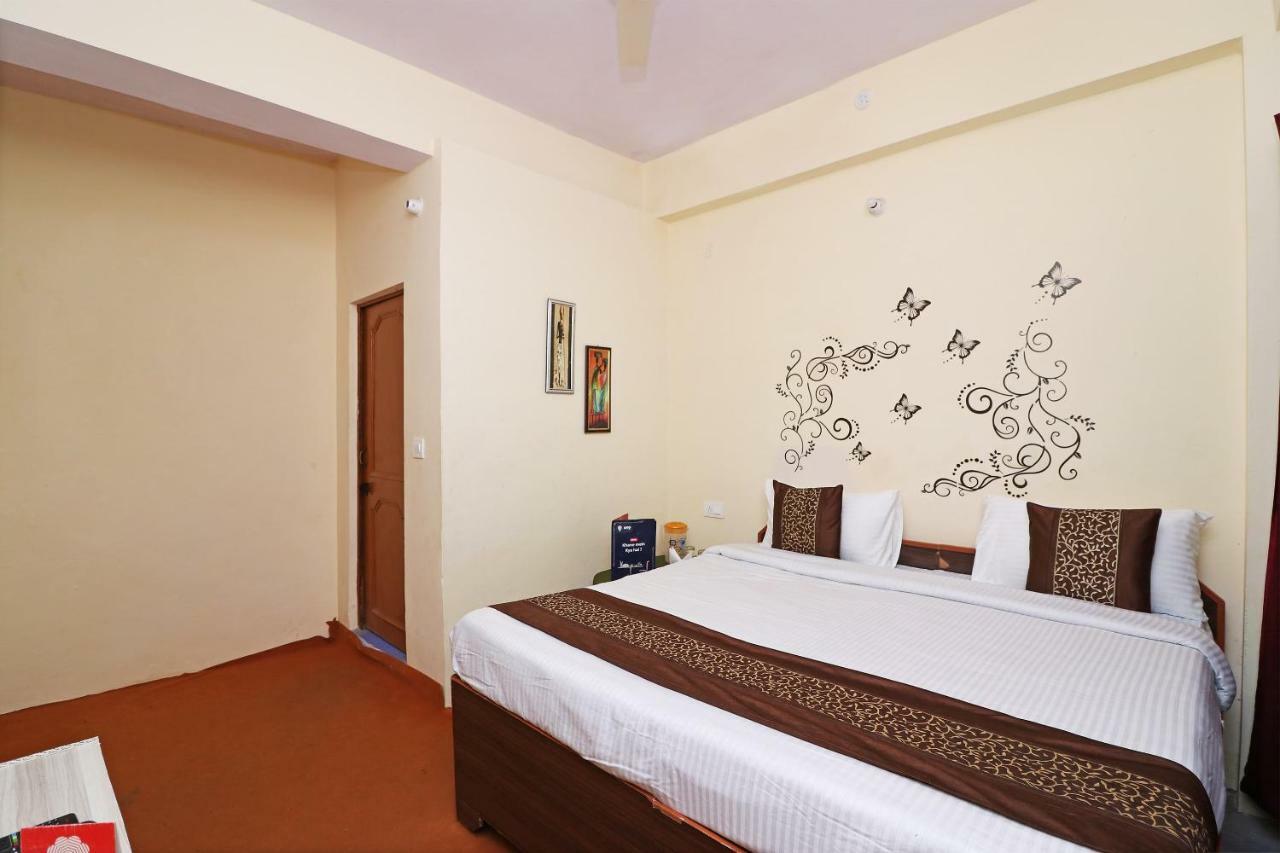 Oyo 13728 Hotel Kempty Valley View Hotel & Restaurant ムスーリー エクステリア 写真
